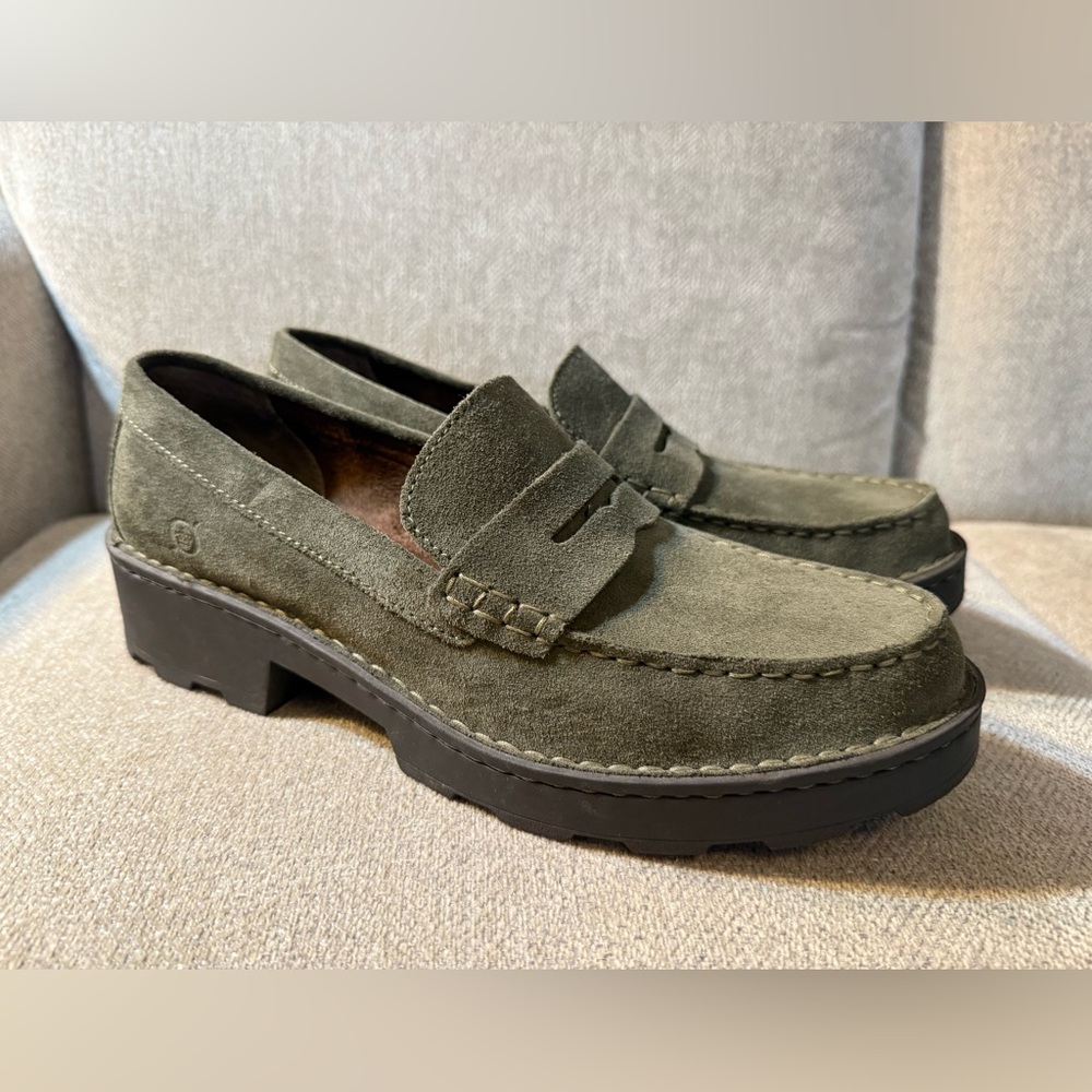Born Carrera Suede Lug Sole Penny Loafer in Olive Size 11